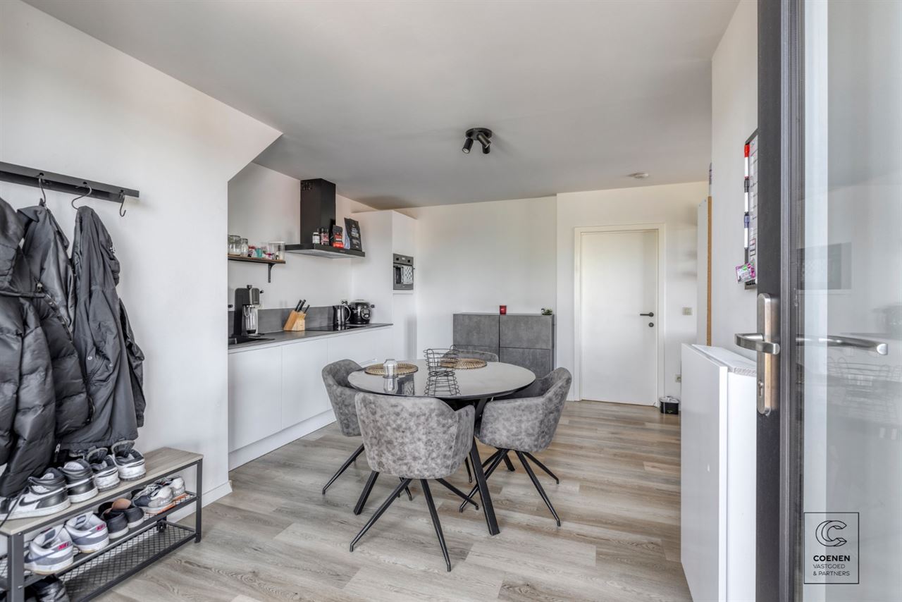 Instapklaar, recent gerenoveerd dakapp. van 55 m² te Geel!
