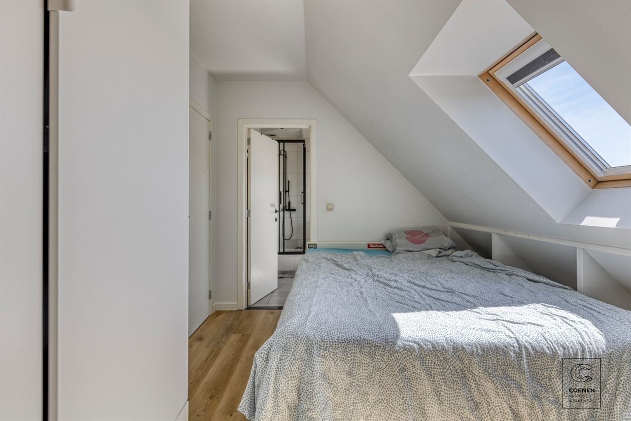Instapklaar, recent gerenoveerd dakapp. van 55 m² te Geel!