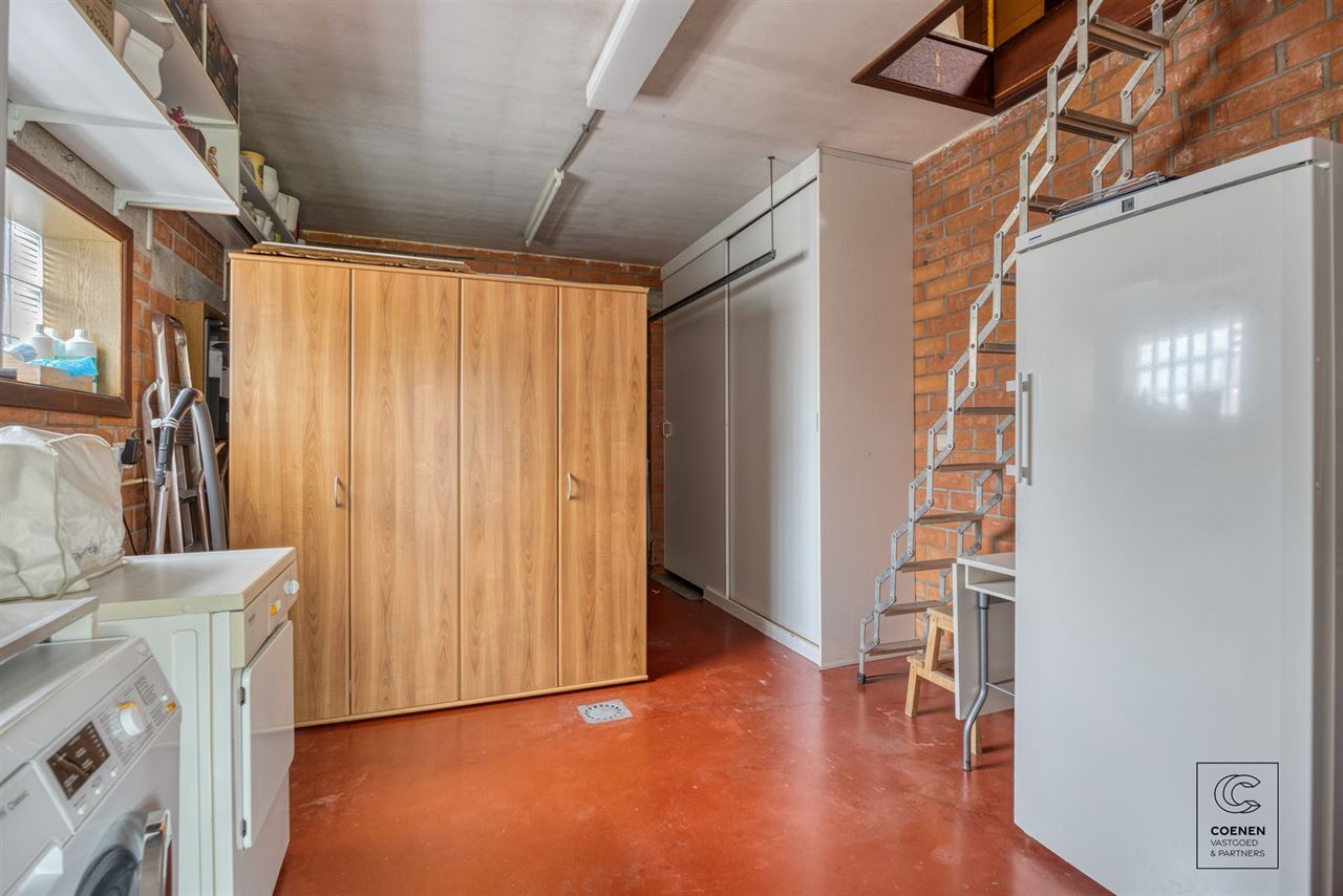 Charmante gezinswoning van 196 m², 3 slpks en 3 garages!