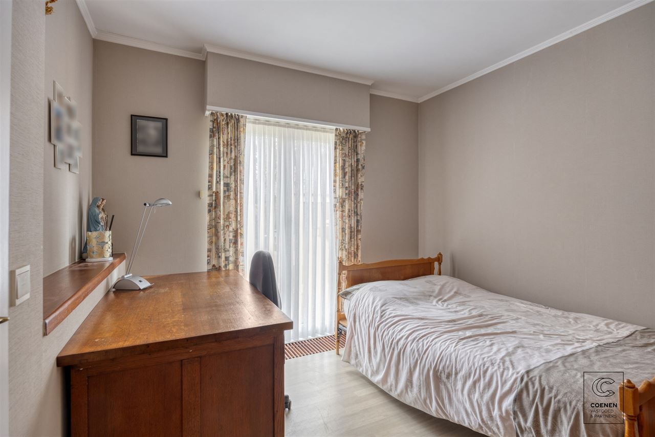 Charmante gezinswoning van 196 m², 3 slpks en 3 garages!