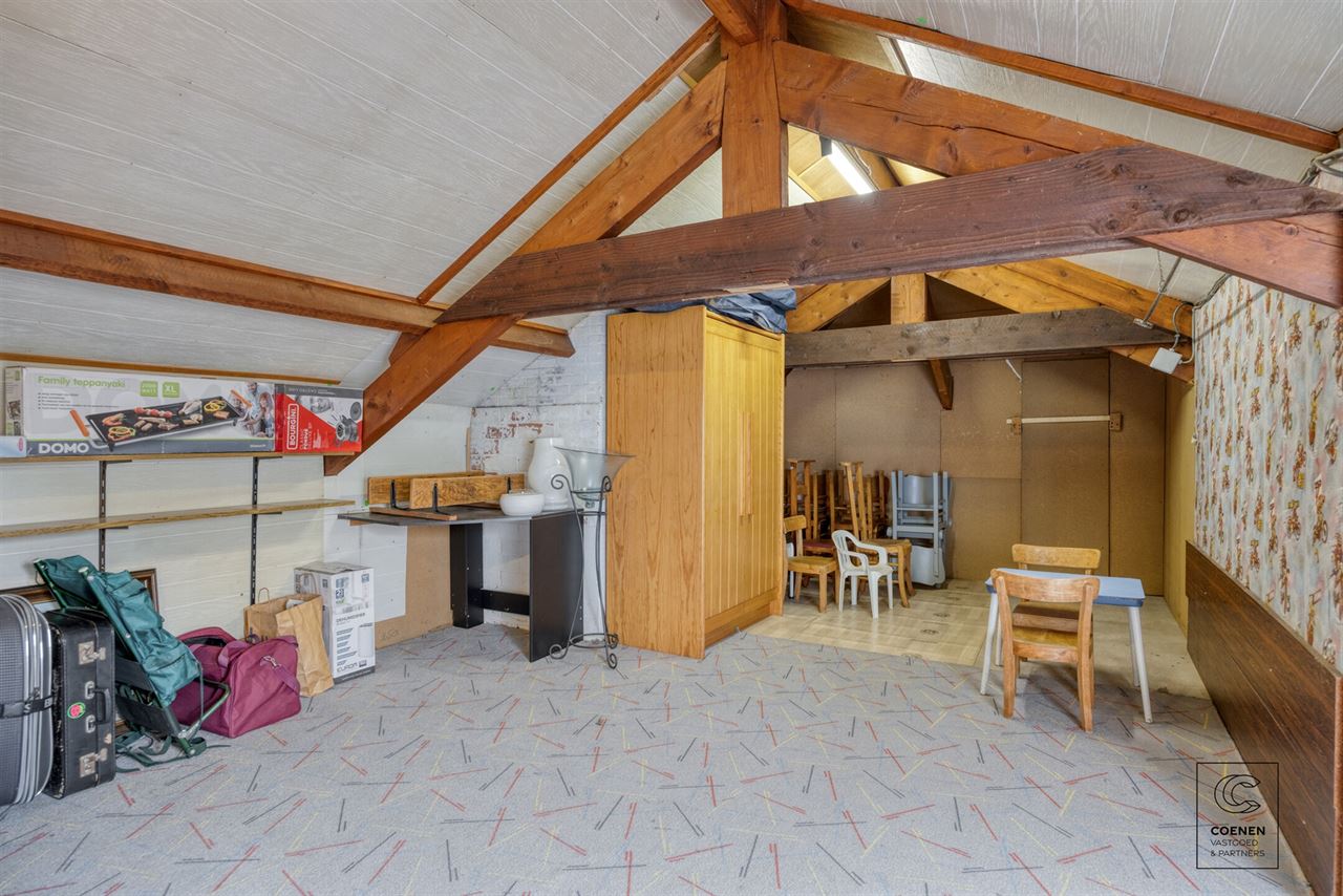 Charmante gezinswoning van 196 m², 3 slpks en 3 garages!