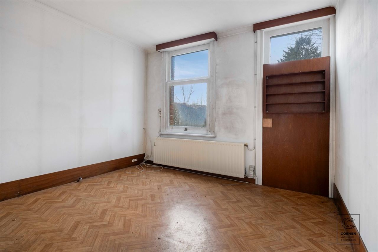 Volledig te renoveren woning op top ligging te Brasschaat!