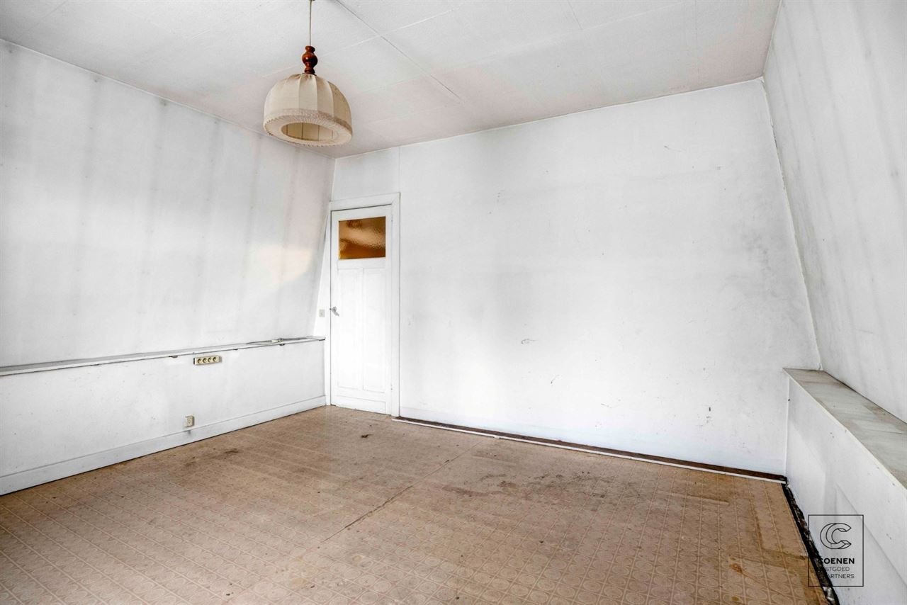 Volledig te renoveren woning op top ligging te Brasschaat!