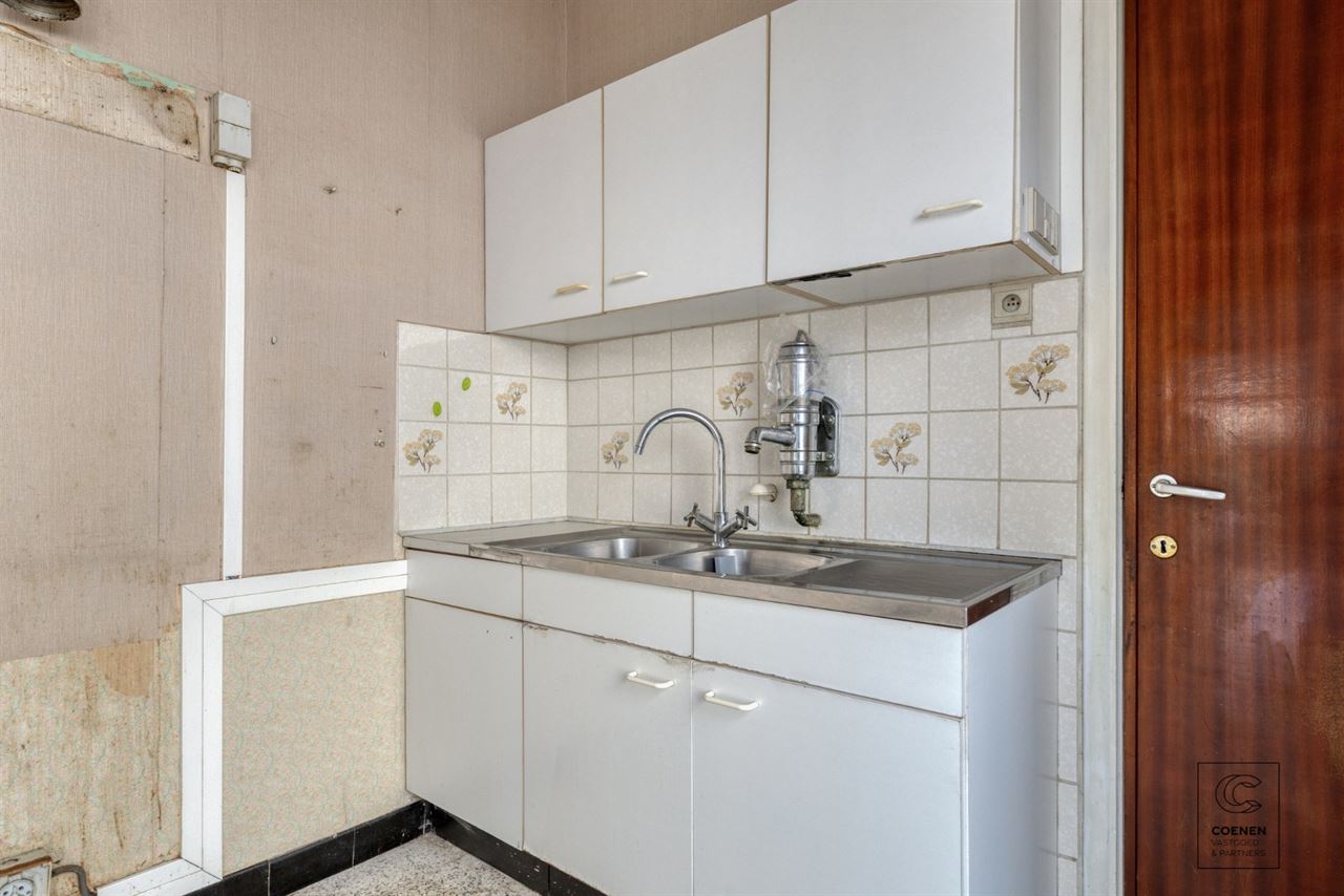 Te renoveren woning met 2 slpk op absolute toplocatie