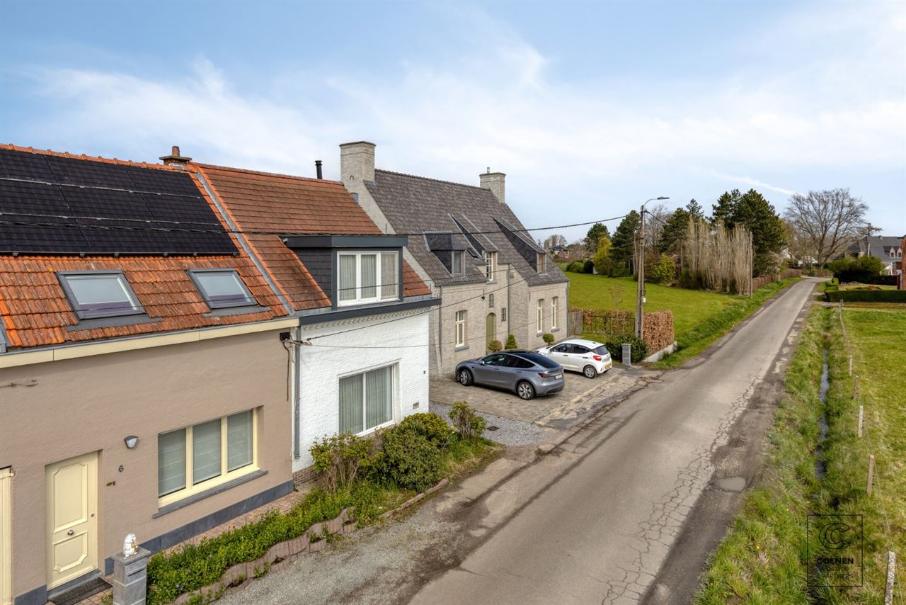 Te renoveren woning met 2 slpk op absolute toplocatie