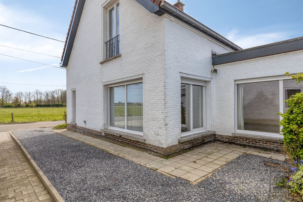 Te renoveren woning met 2 slpk op absolute toplocatie