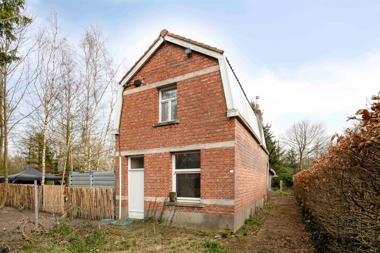Volledig te renoveren woning op top ligging te Brasschaat!