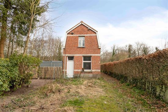 Volledig te renoveren woning op top ligging te Brasschaat!