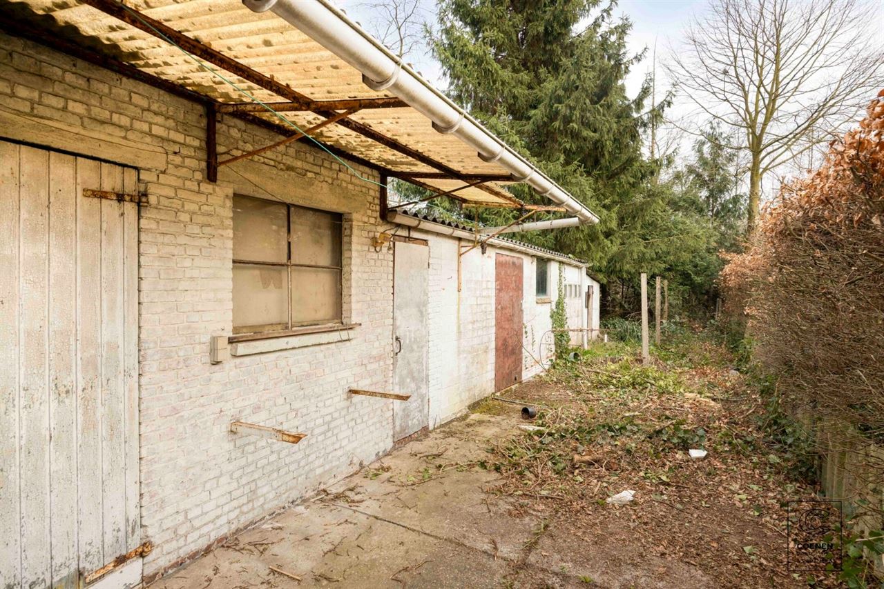 Volledig te renoveren woning op top ligging te Brasschaat!
