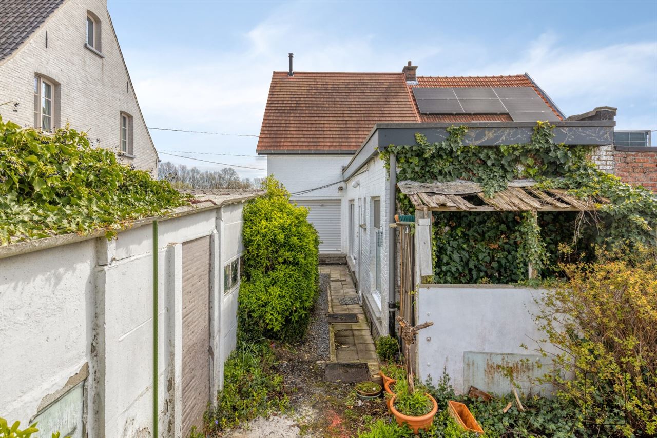 Te renoveren woning met 2 slpk op absolute toplocatie