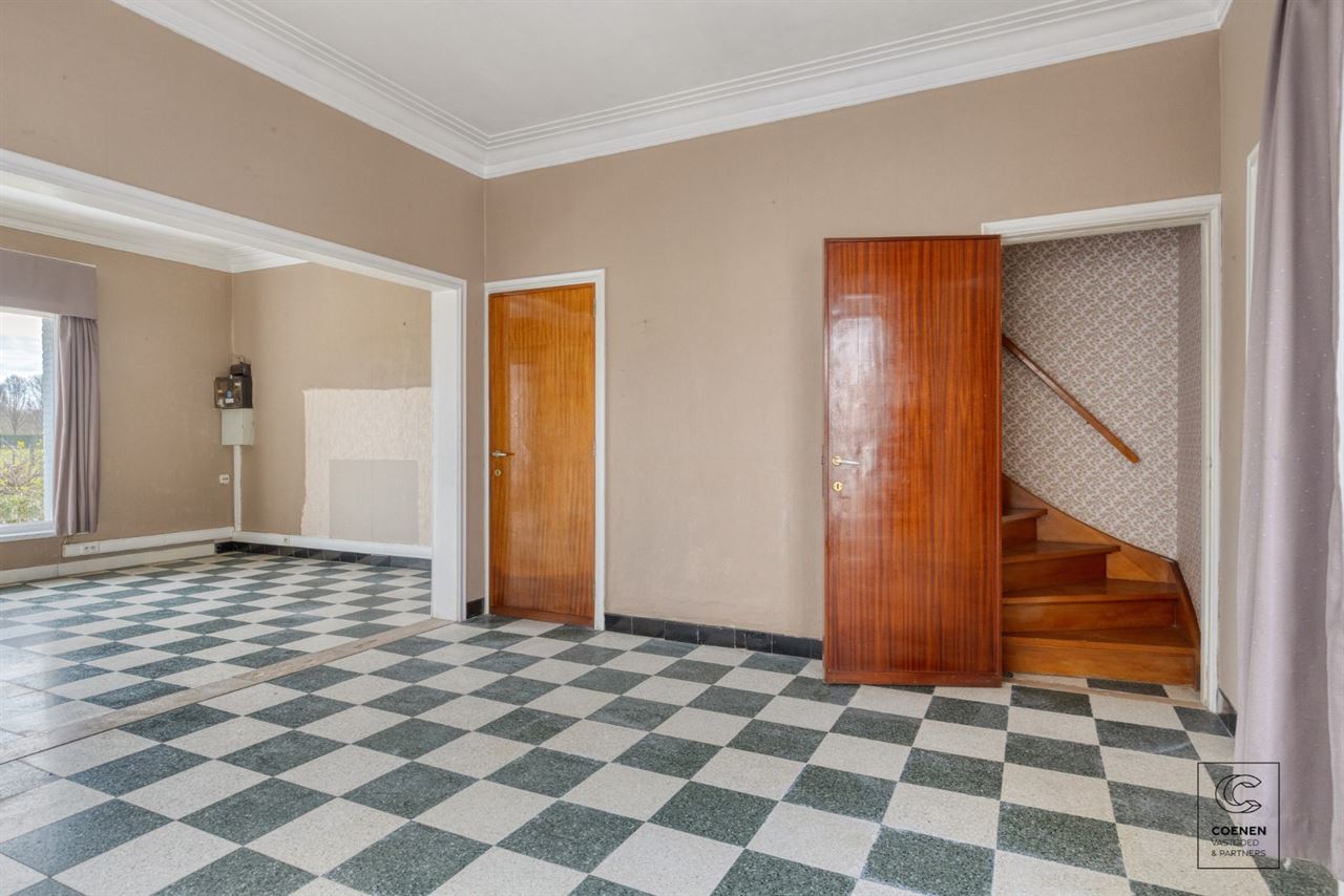 Te renoveren woning met 2 slpk op absolute toplocatie