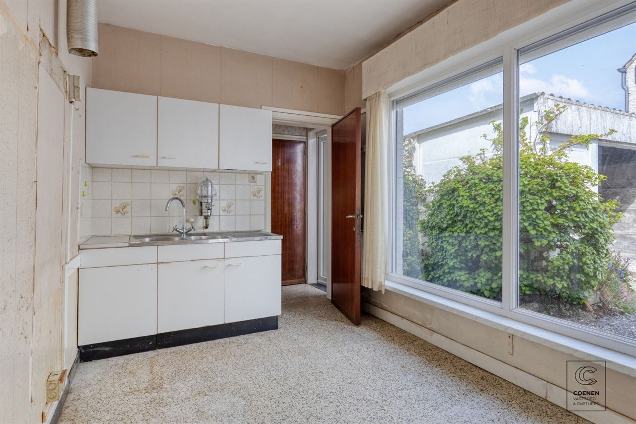 Te renoveren woning met 2 slpk op absolute toplocatie