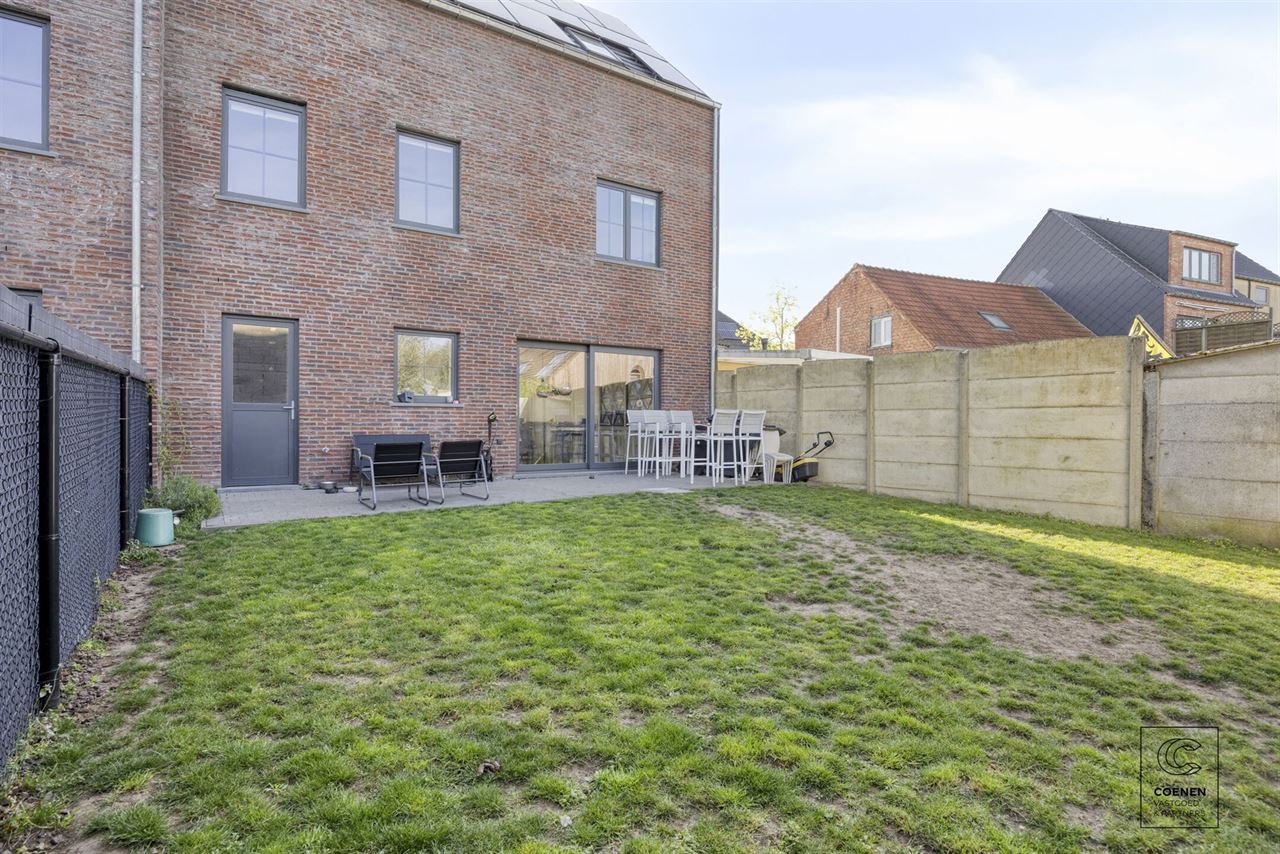 Nieuwbouwwoning (2023) met 5 slpk's op toplocatie te Ranst
