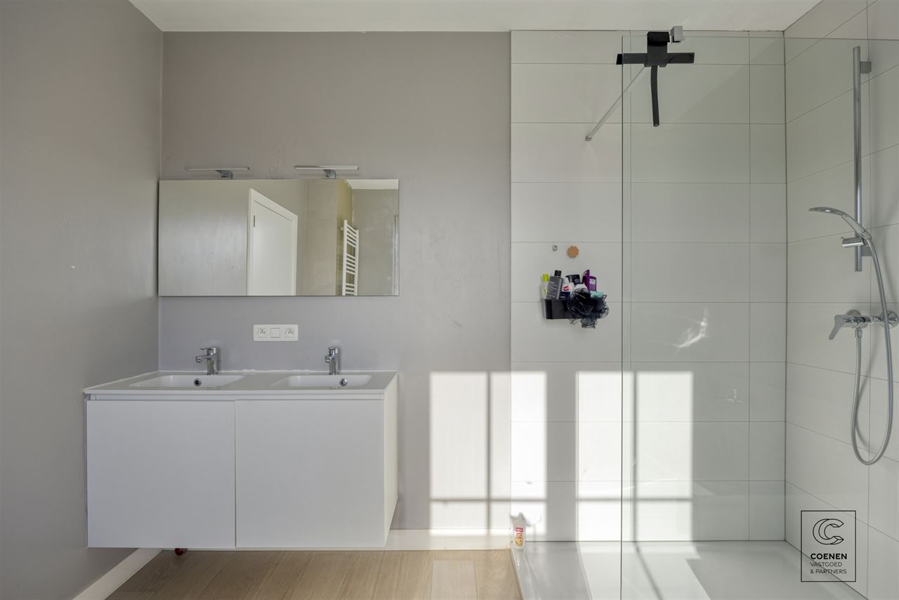Nieuwbouwwoning (2023) met 5 slpk's op toplocatie te Ranst
