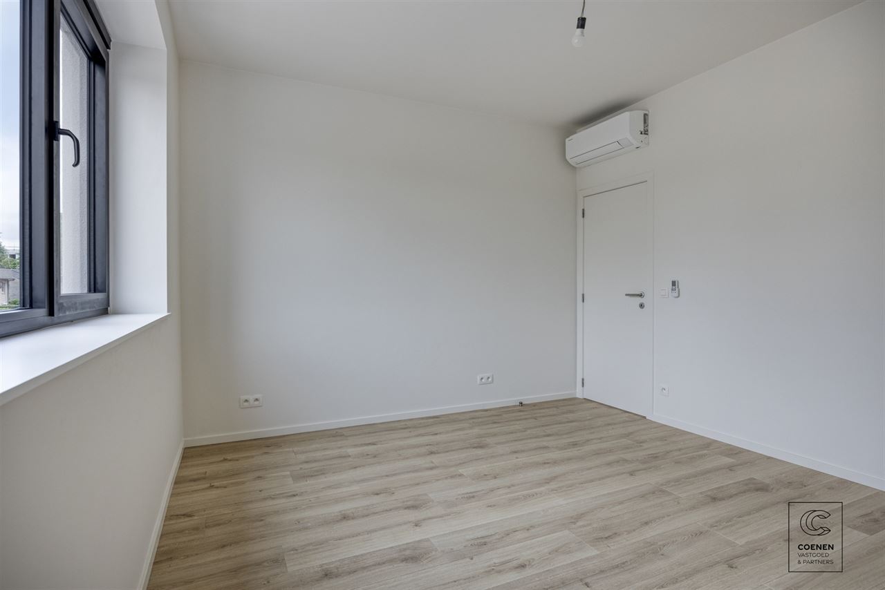 Volledig gerenoveerde woning van 230 m² met 5 slpk's!