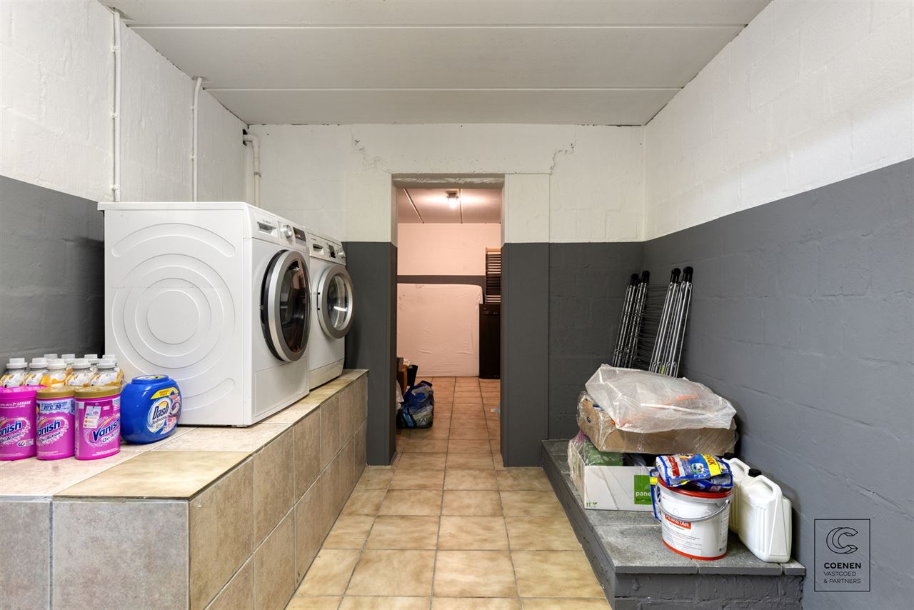 Charmante villa van 424 m² met 4 slpks, royale garage en tuin!