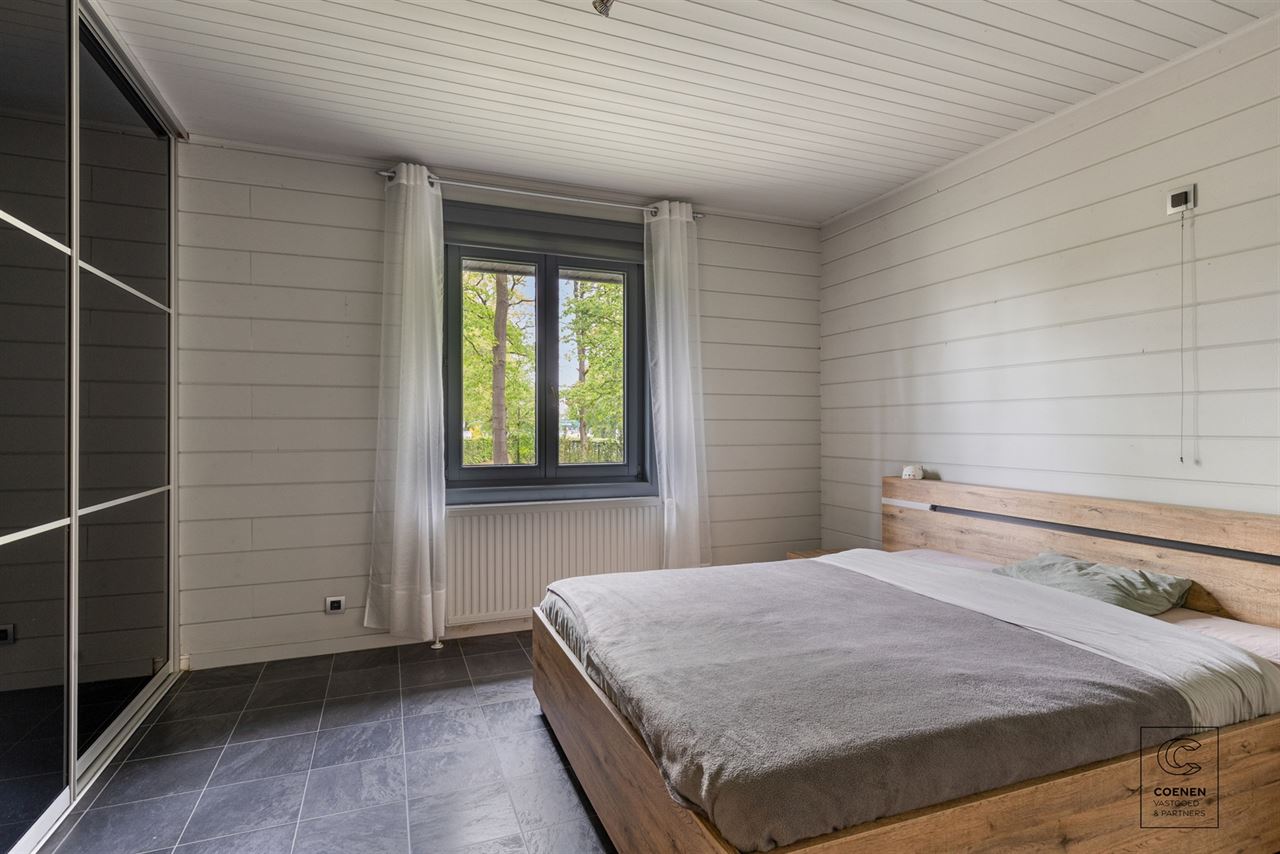 Charmante villa van 424 m² met 4 slpks, royale garage en tuin!