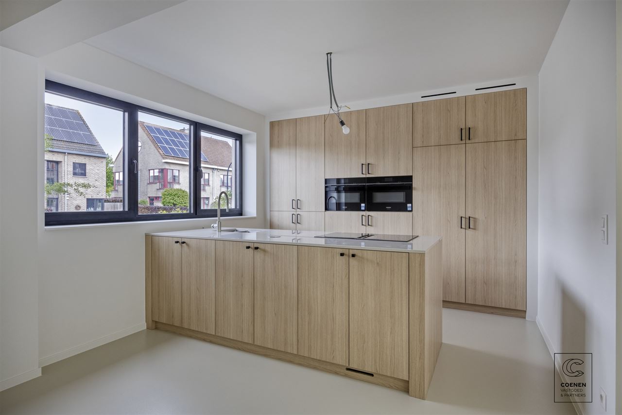 Volledig gerenoveerde woning van 230 m² met 5 slpk's!