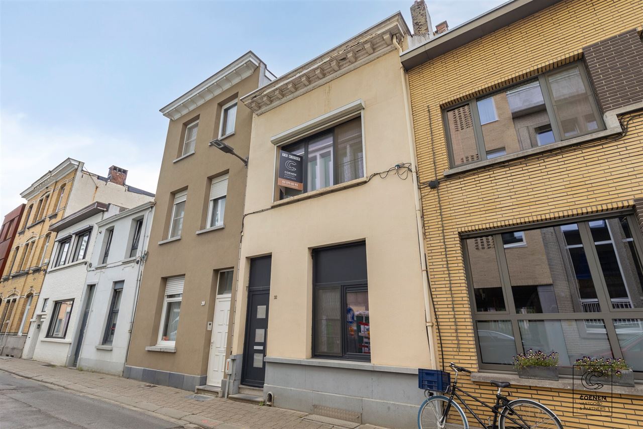 Charmante gezinswoning met 5 slaapkamers en stadskoer!