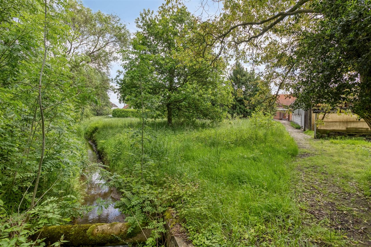 Zeer ruime HOB met schitterende tuin op een toplocatie