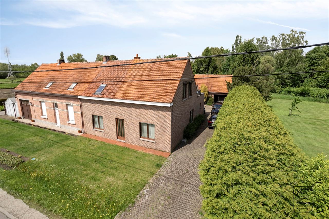 Zeer ruime HOB met schitterende tuin op een toplocatie