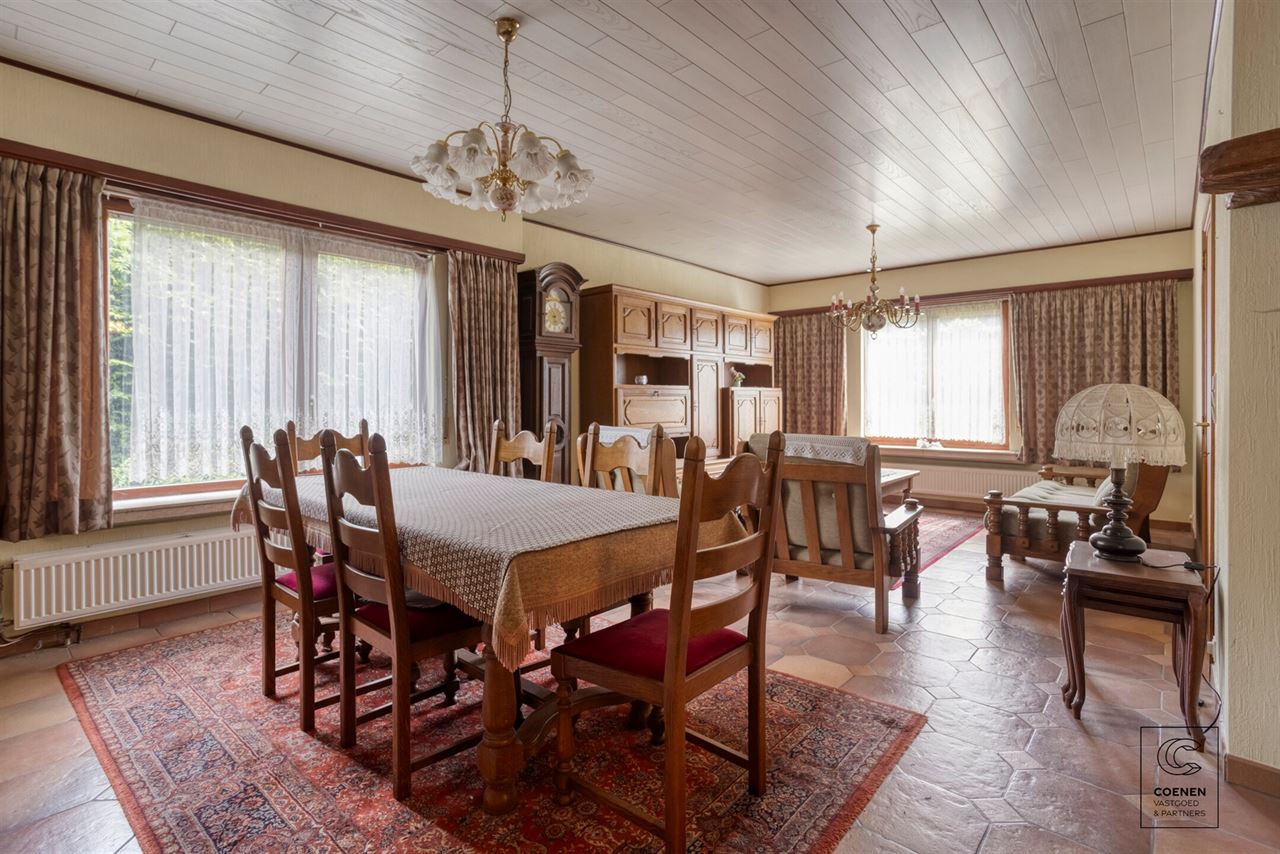 Zeer ruime HOB met schitterende tuin op een toplocatie