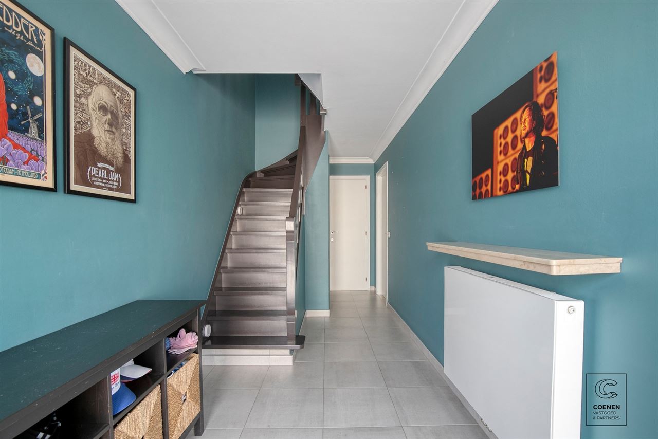 Ruime bel-etagewoning met 3 slpk's, garage en prachtige tuin!
