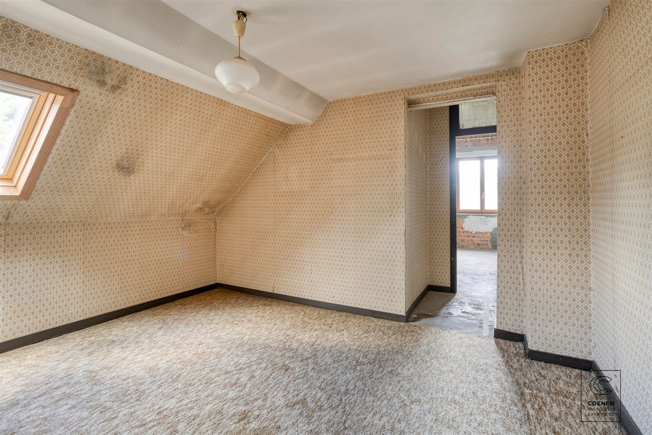 Zeer ruime HOB met schitterende tuin op een toplocatie