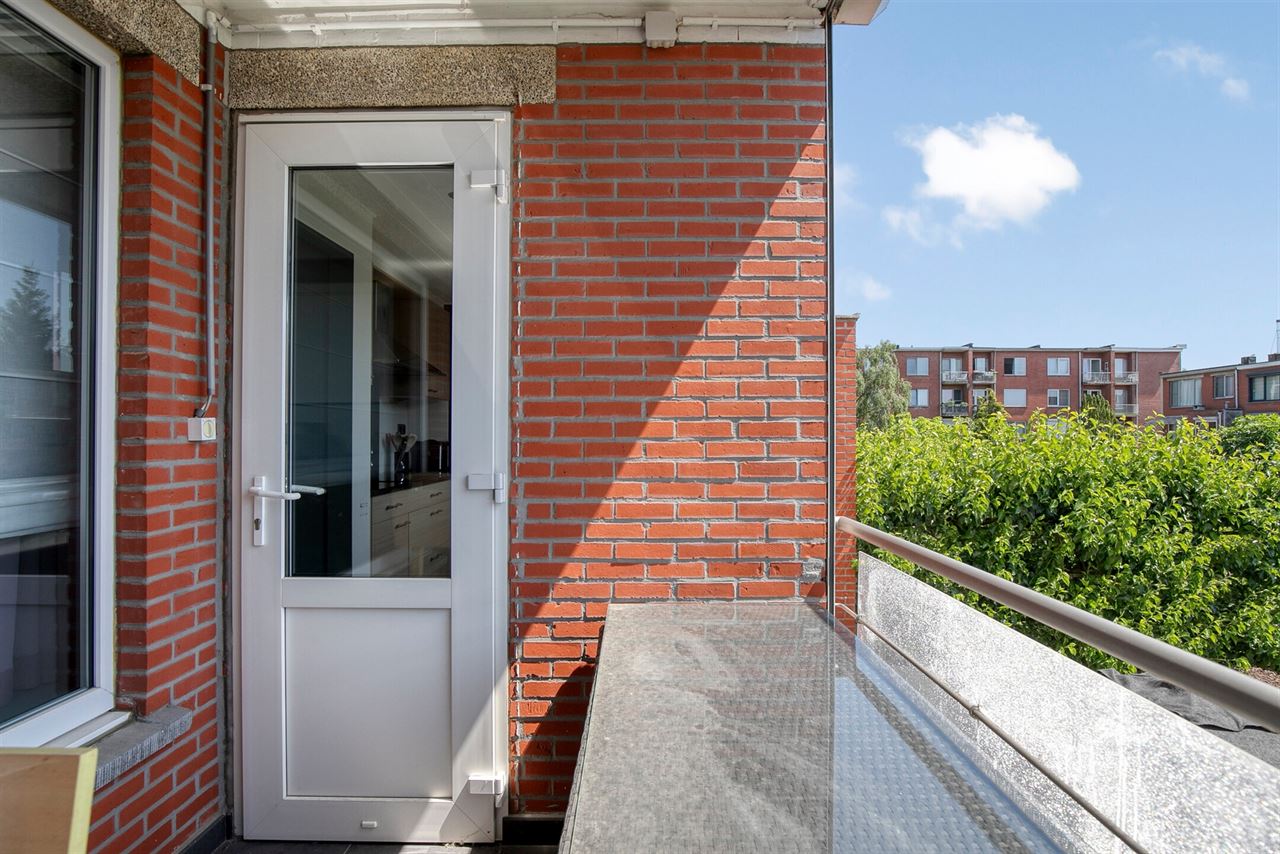 Ruime bel-etagewoning met 3 slpk's, garage en prachtige tuin!