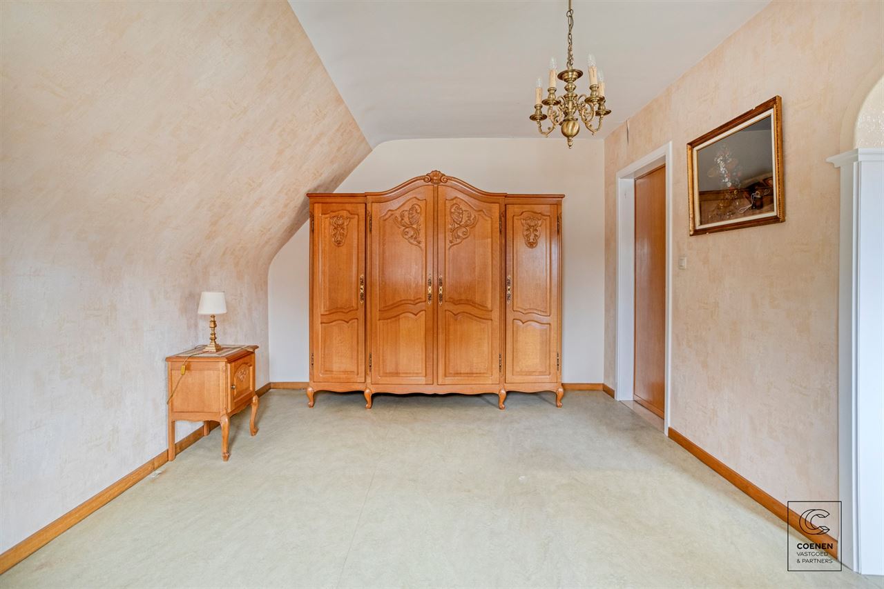 Te renoveren woning op een TOPlocatie te Schilde!