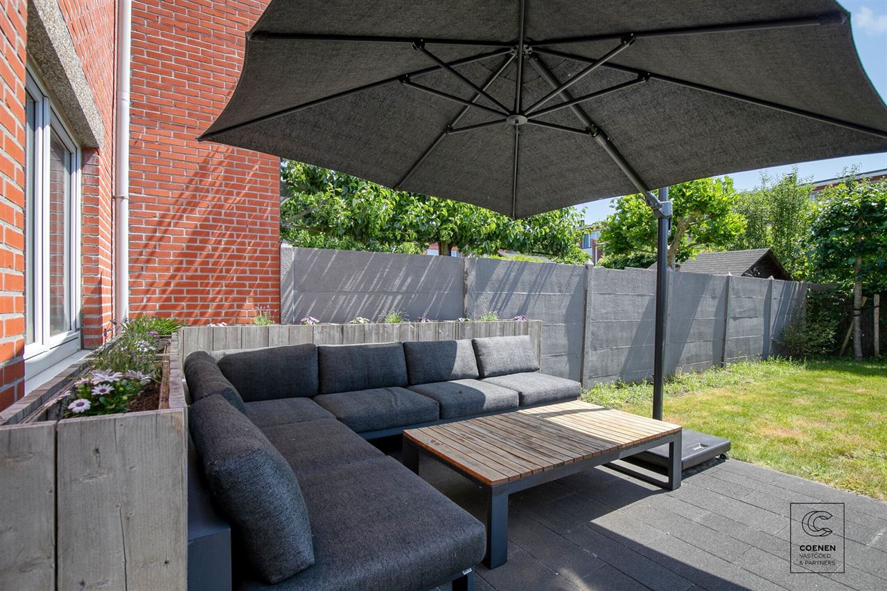 Ruime bel-etagewoning met 3 slpk's, garage en prachtige tuin!