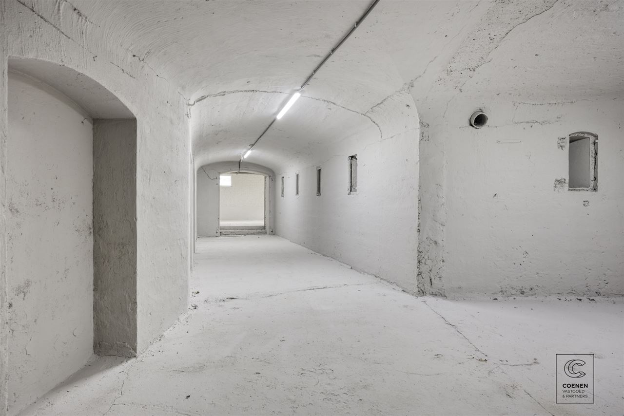 Volledig gerenoveerde woning van 230 m² met 5 slpk's!