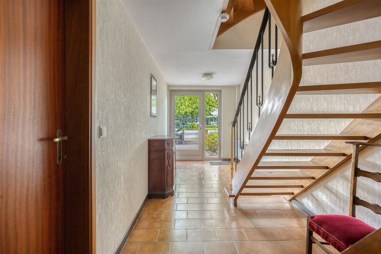HOB bel-étage van 193m² met drie slpk's en ruime tuin!