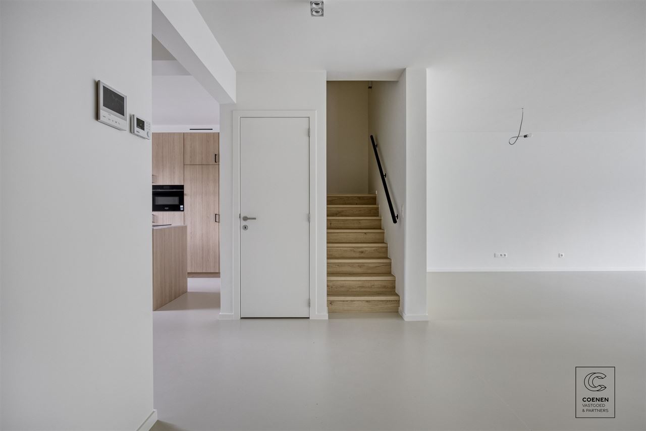 Volledig gerenoveerde woning van 230 m² met 5 slpk's!