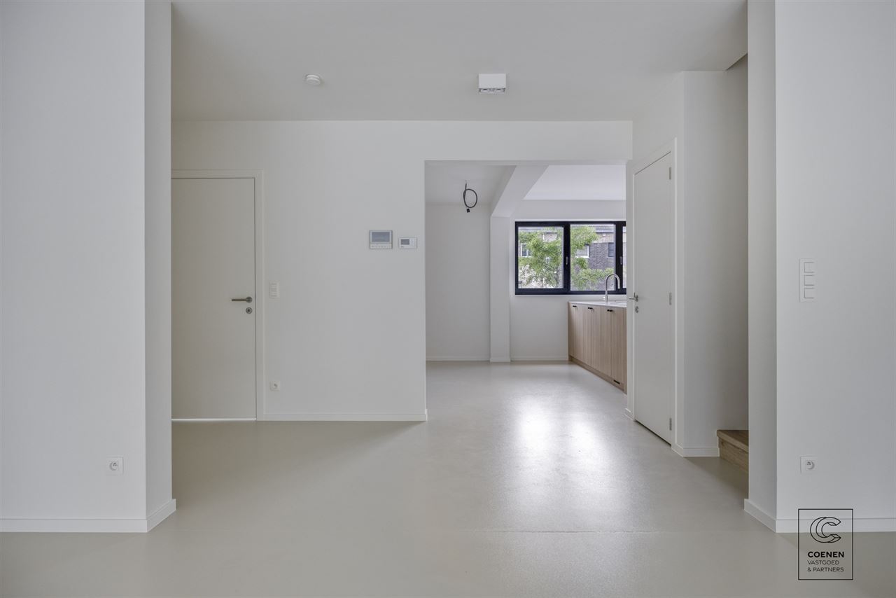 Volledig gerenoveerde woning van 230 m² met 5 slpk's!