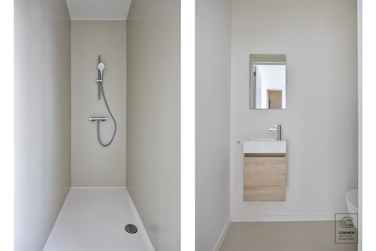 Volledig gerenoveerde woning van 230 m² met 5 slpk's!