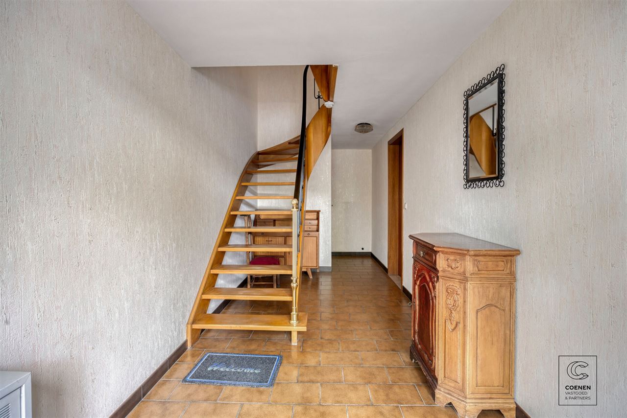 HOB bel-étage van 193m² met drie slpk's en ruime tuin!