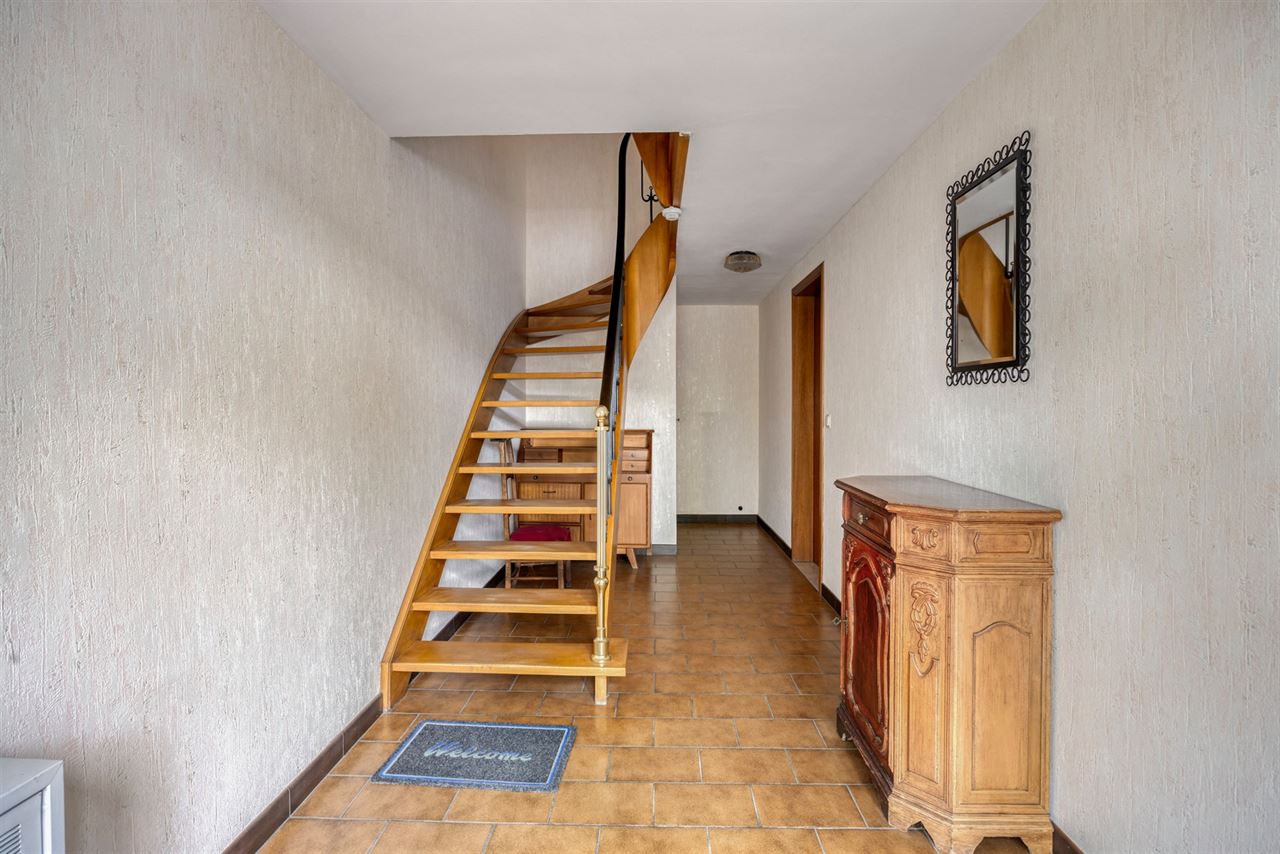 HOB bel-étage van 193m² met drie slpk's en ruime tuin!