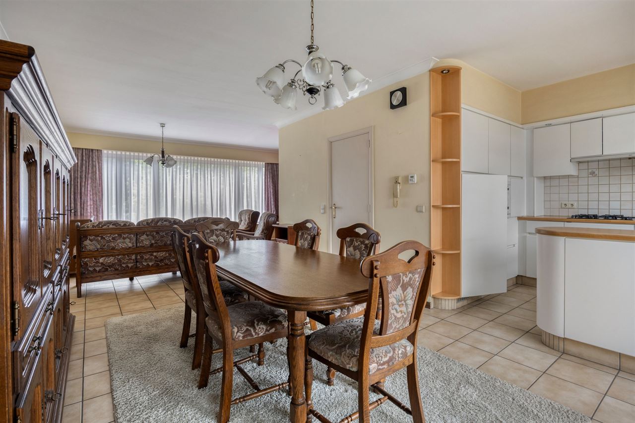HOB bel-étage van 193m² met drie slpk's en ruime tuin!