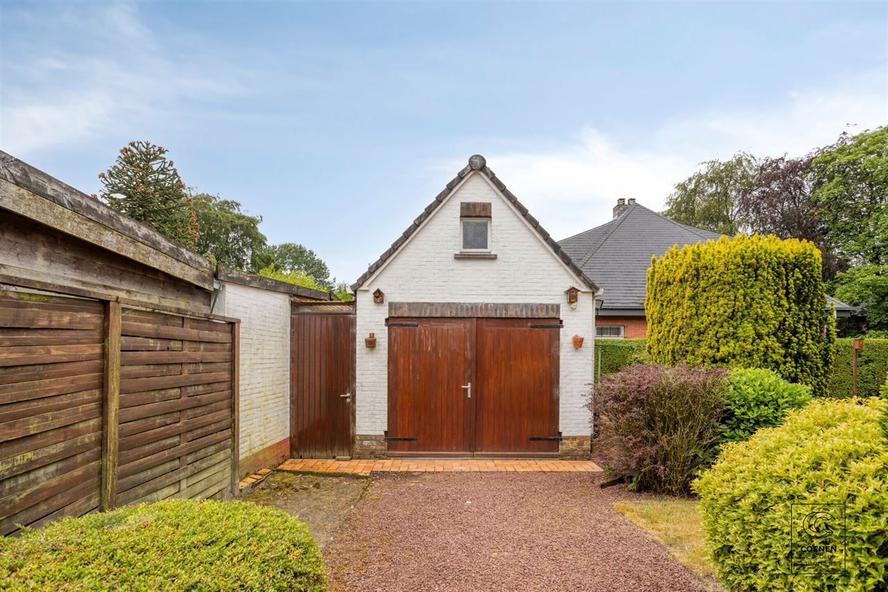 Te renoveren woning op een TOPlocatie te Schilde!