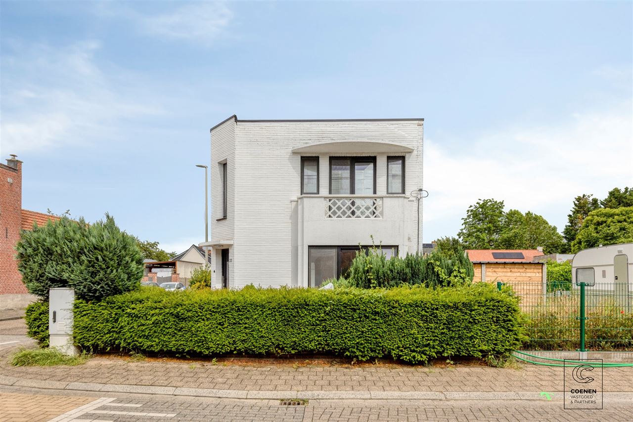 Gerenoveerde woning met 3 slpk's, zonnige tuin en garage!