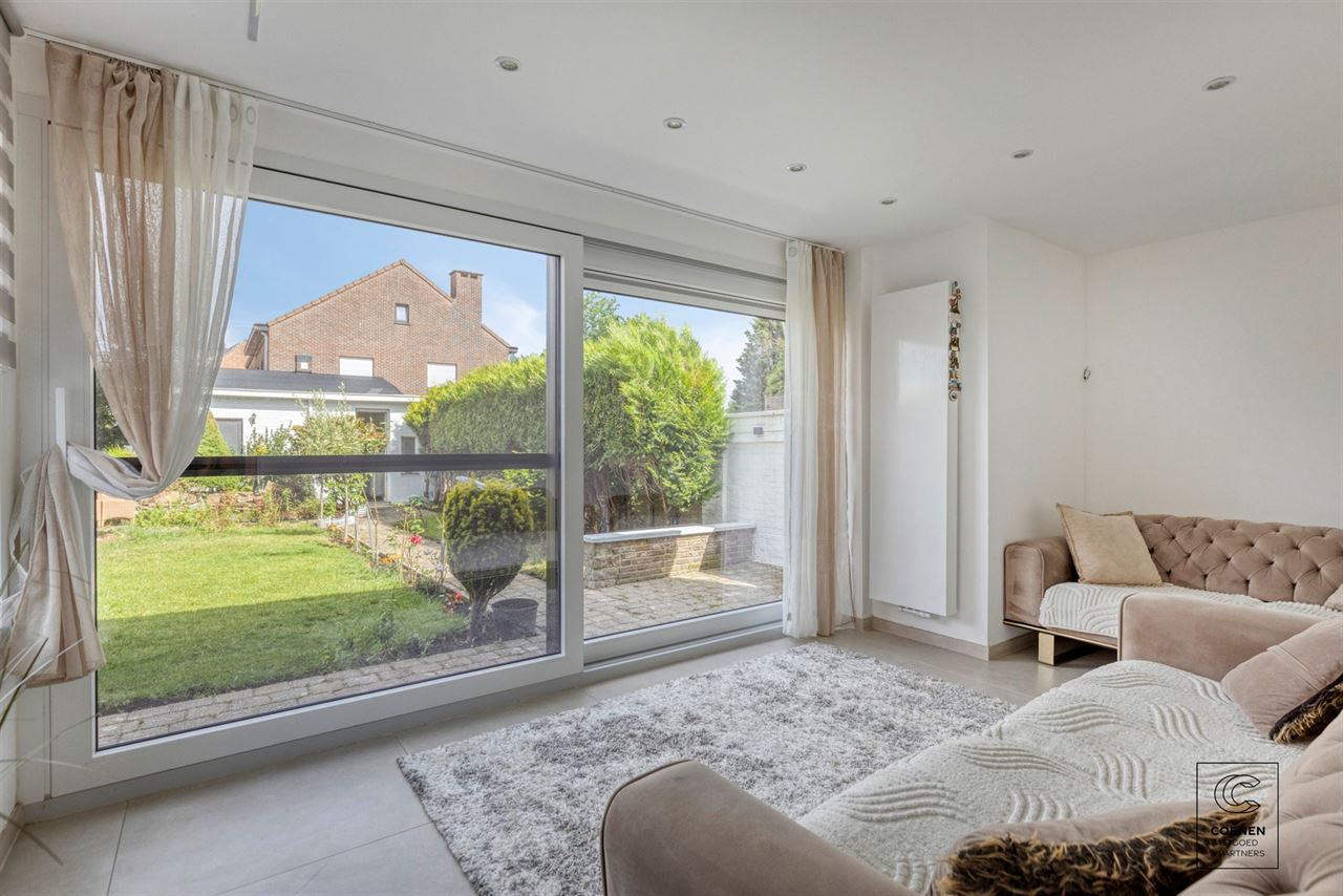 Gerenoveerde woning met 3 slpk's, zonnige tuin en garage!