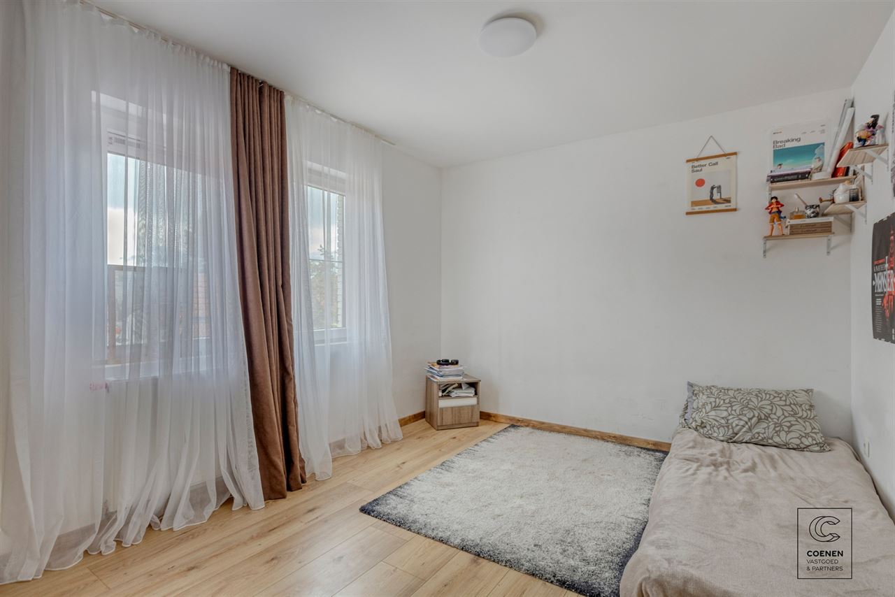 Gerenoveerde woning met 3 slpk's, zonnige tuin en garage!