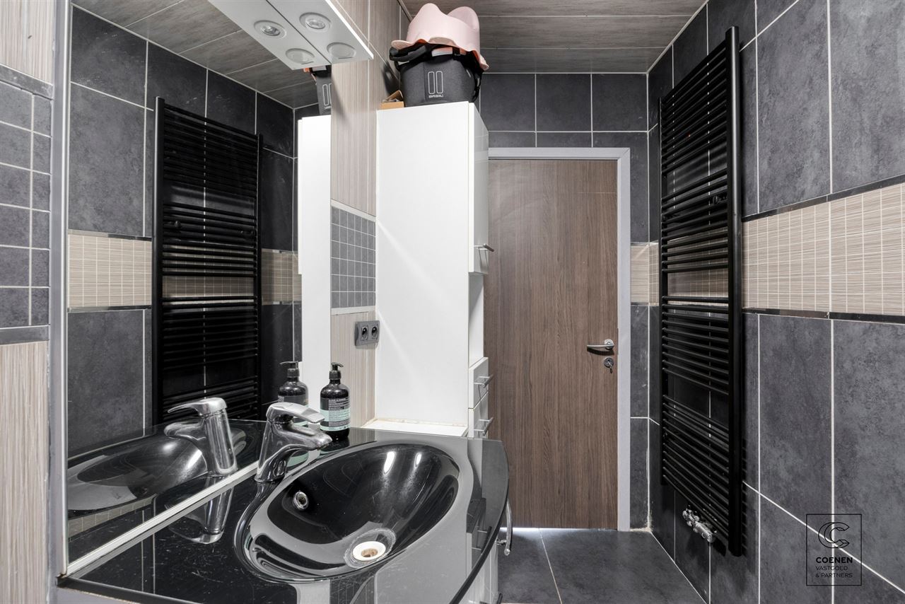 Ruime woning van 183 m² met 4 slpk's op uitstekende locatie!