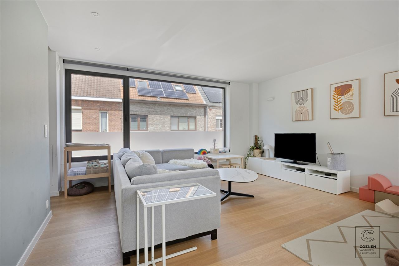 Instapklare woning met 3 slpk, 196 m2 bew. opp te Brasschaat