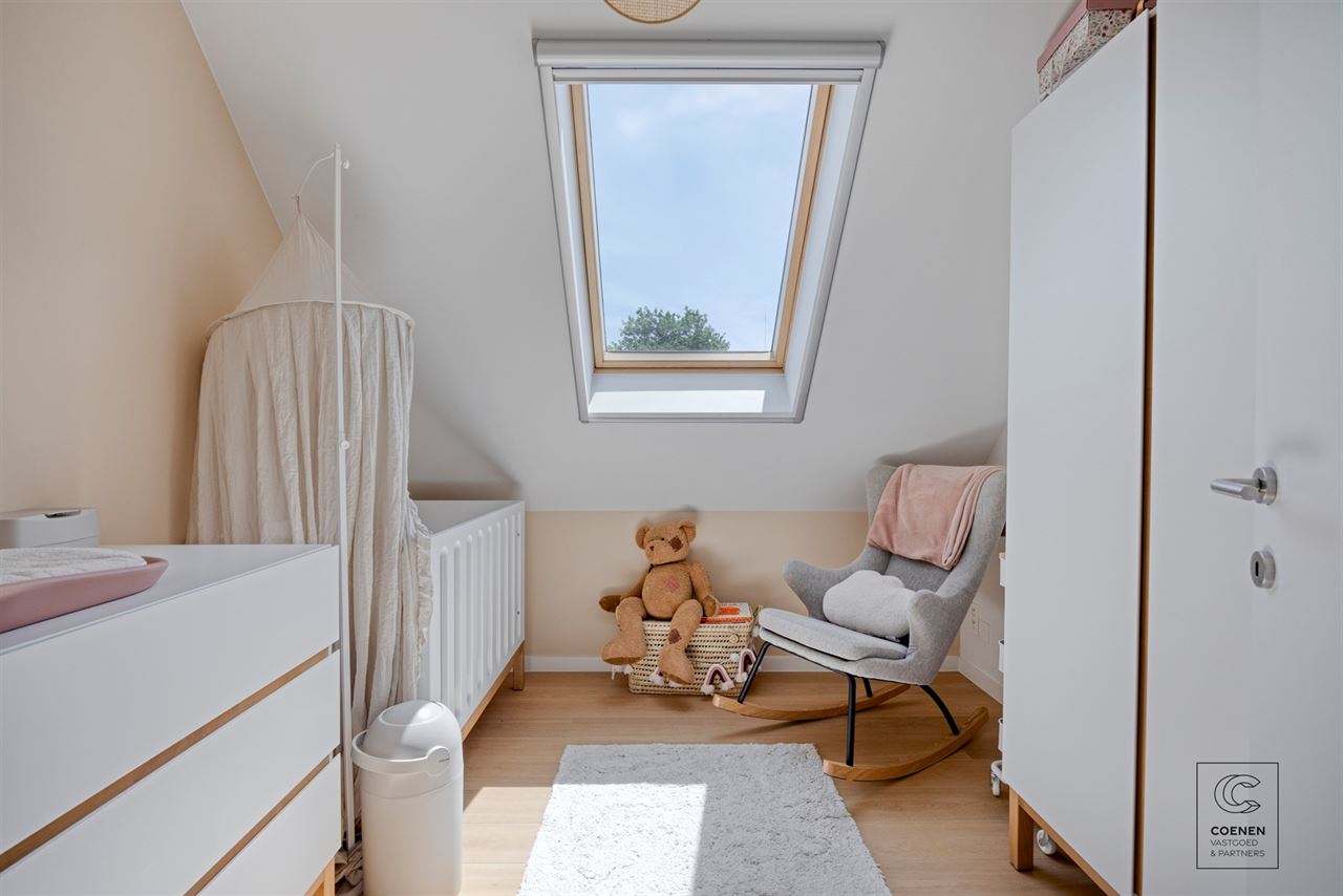 Instapklare woning met 3 slpk, 196 m2 bew. opp te Brasschaat