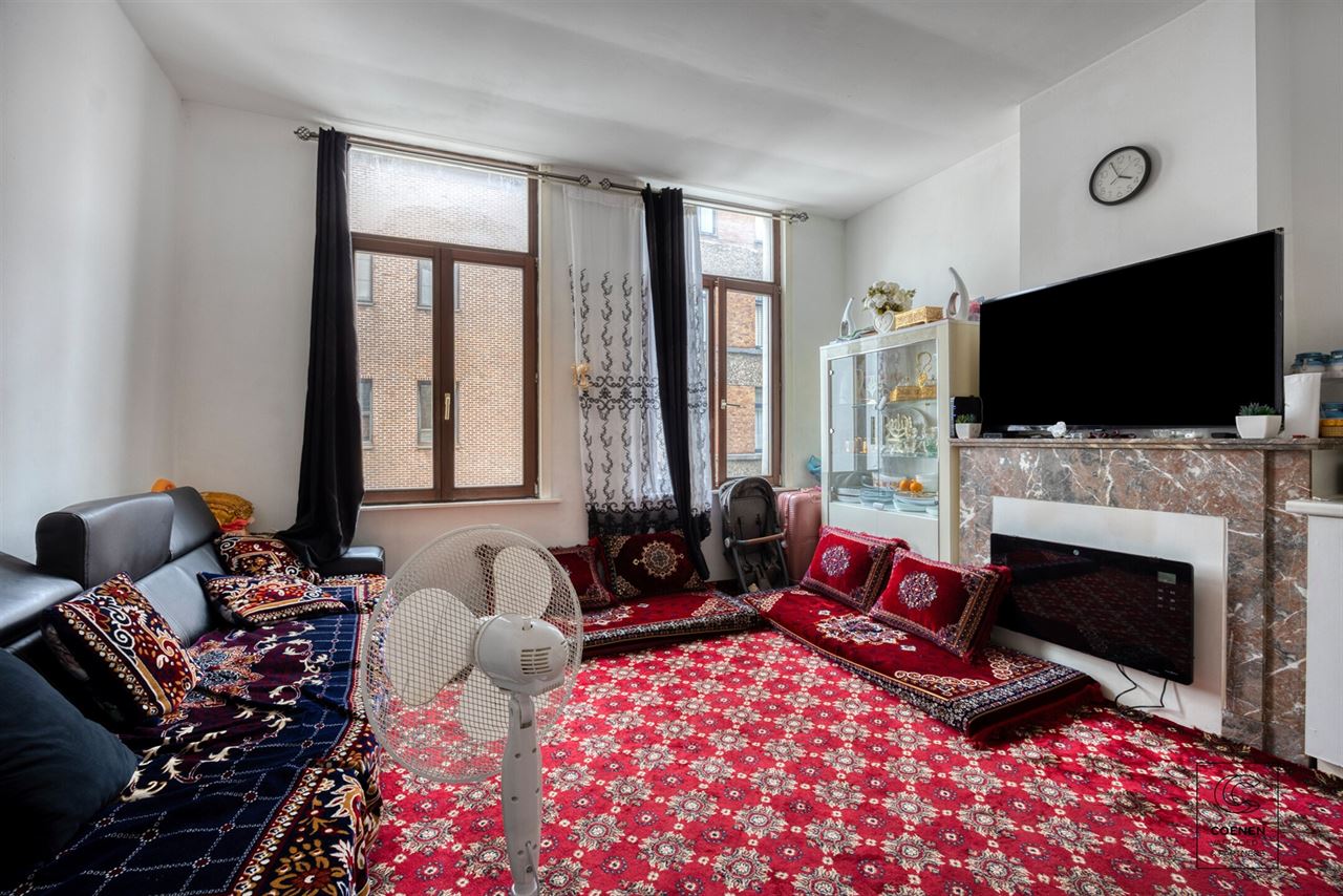 Ruime woning, momenteel ingericht als 4 studio's!
