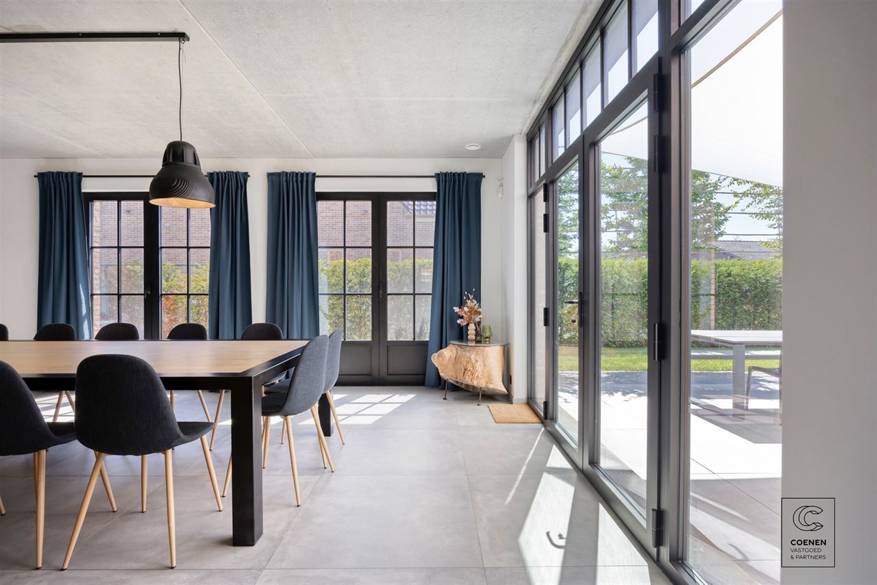 Exclusieve villa van 339 m² op prachtig perceel te Malle!