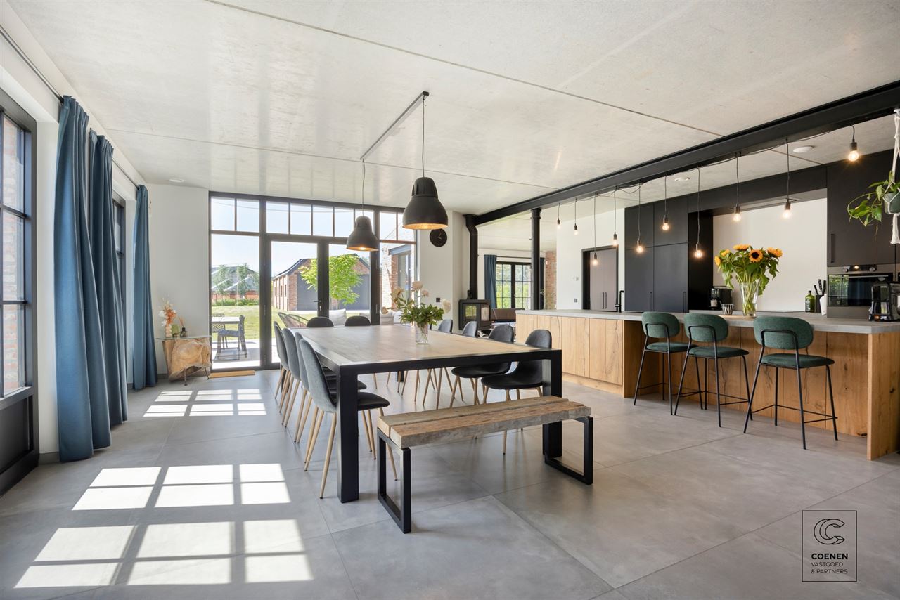 Exclusieve villa van 339 m² op prachtig perceel te Malle!