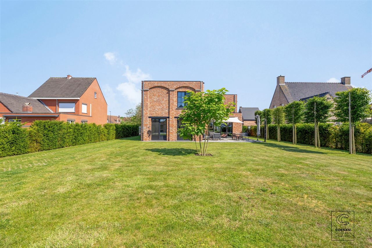 Exclusieve villa van 339 m² op prachtig perceel te Malle!